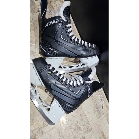 CCM Ribcor 8XT Hockey Skates Black Silver Green Youth Size 6 - Picture 5 of 10
